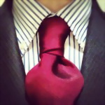 красивый узел ван-вейк на широком галстуке