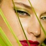 Как сделать естественный макияж для зеленых глаз?